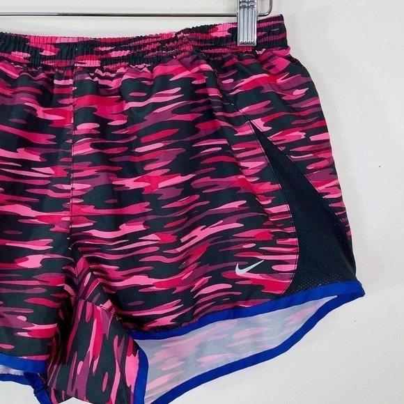 Nike Women's Dri-Fit 5K Allover Print Running Shorts - Picture 4 of 9